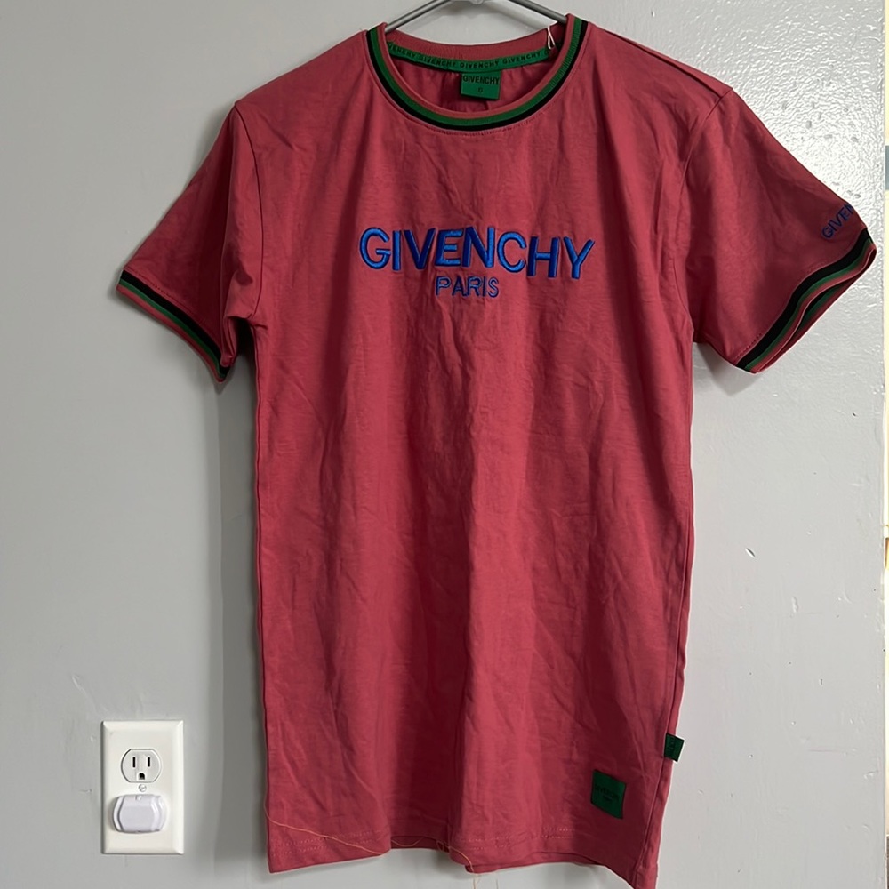 Givenchy (copy) size small, rose pink color, with tag